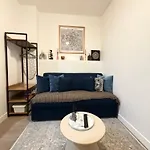 Studio One Street Away From The Marais!