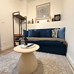 Studio One Street Away From The Marais!