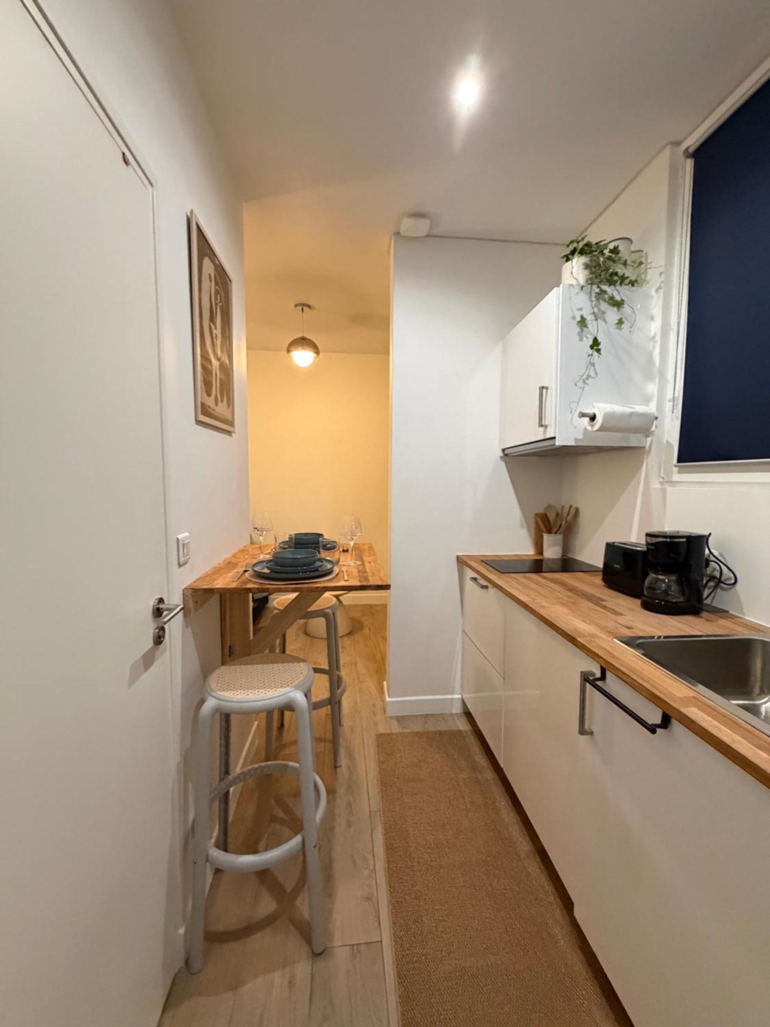 Apartment One Street Away From The Marais!